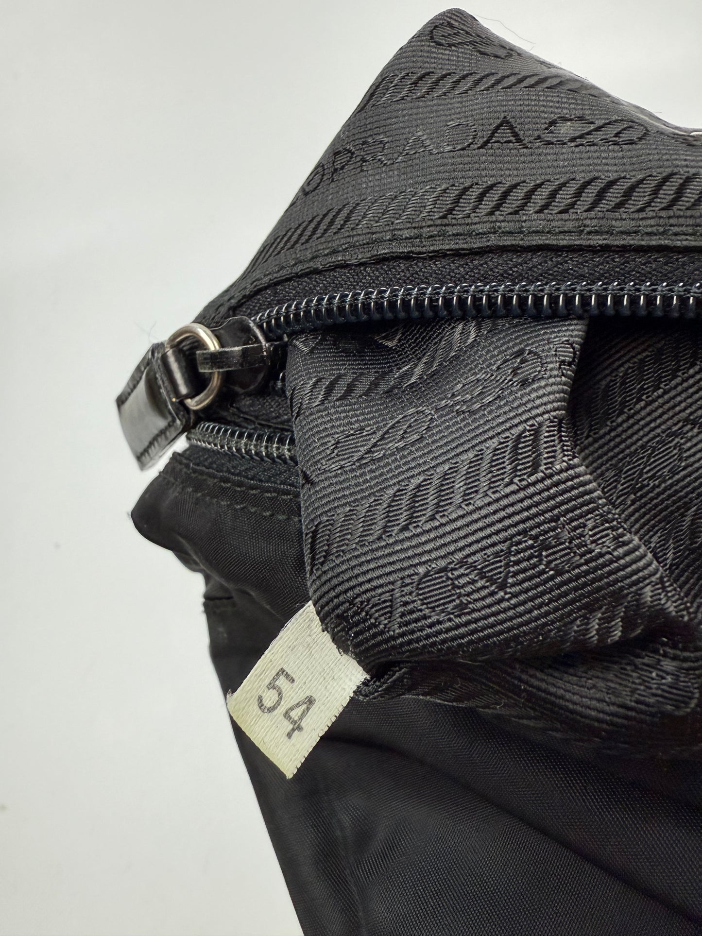 Prada Nylon Sidebag schwarz