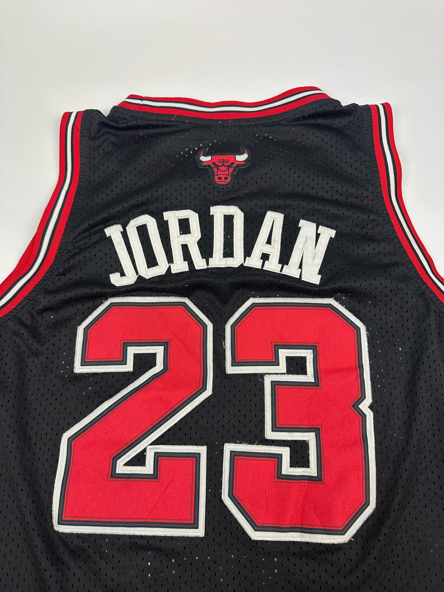 Vintage Nike Chicago Bulls / Jordan Basketball Trikot schwarz/rot Gr. M