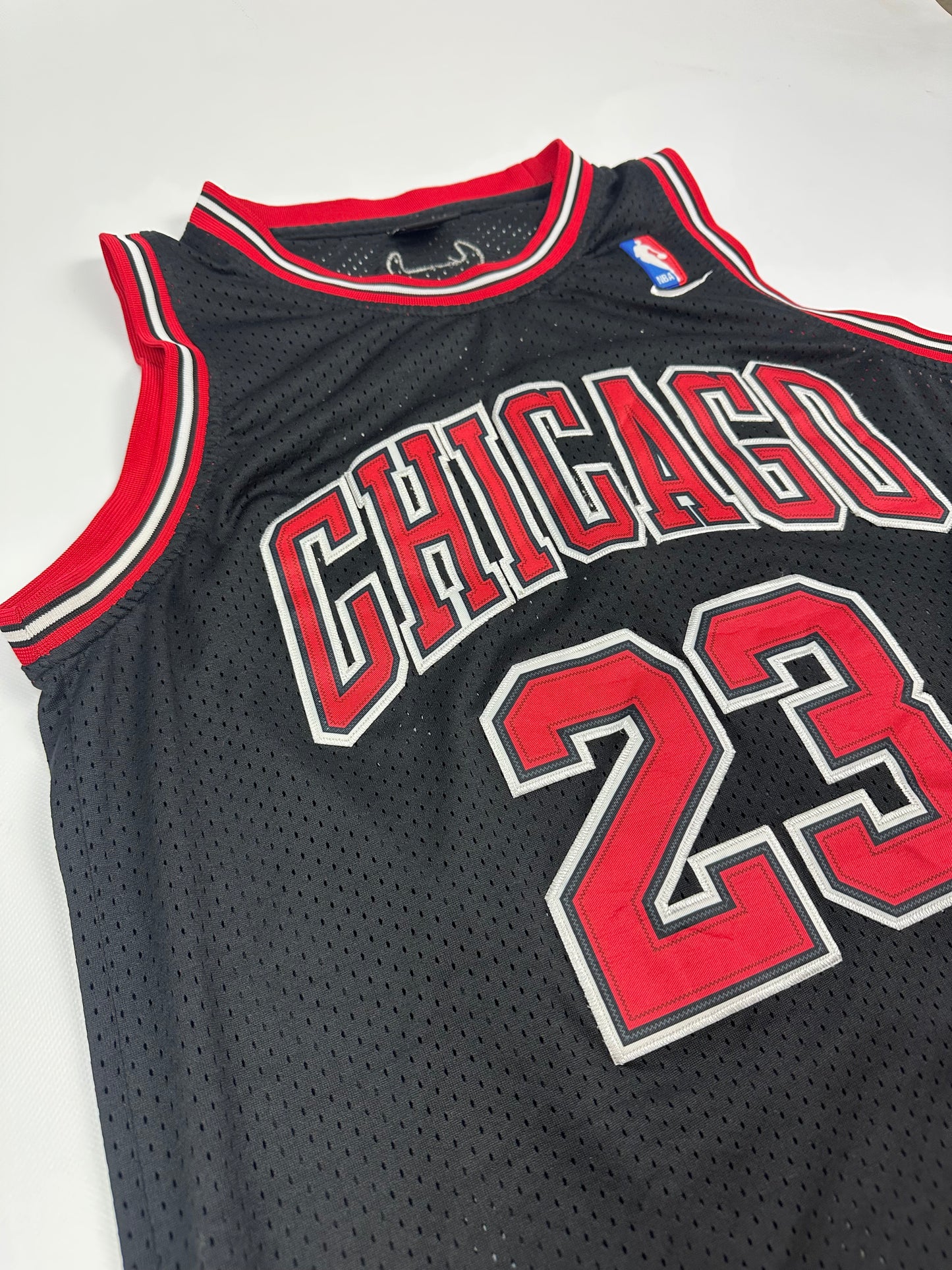 Vintage Nike Chicago Bulls / Jordan Basketball Trikot schwarz/rot Gr. M