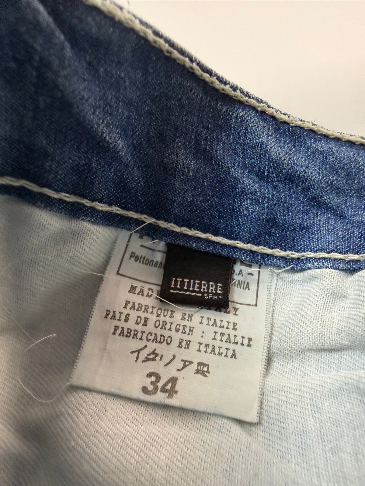 Vintage Dolce & Gabbana Capri
