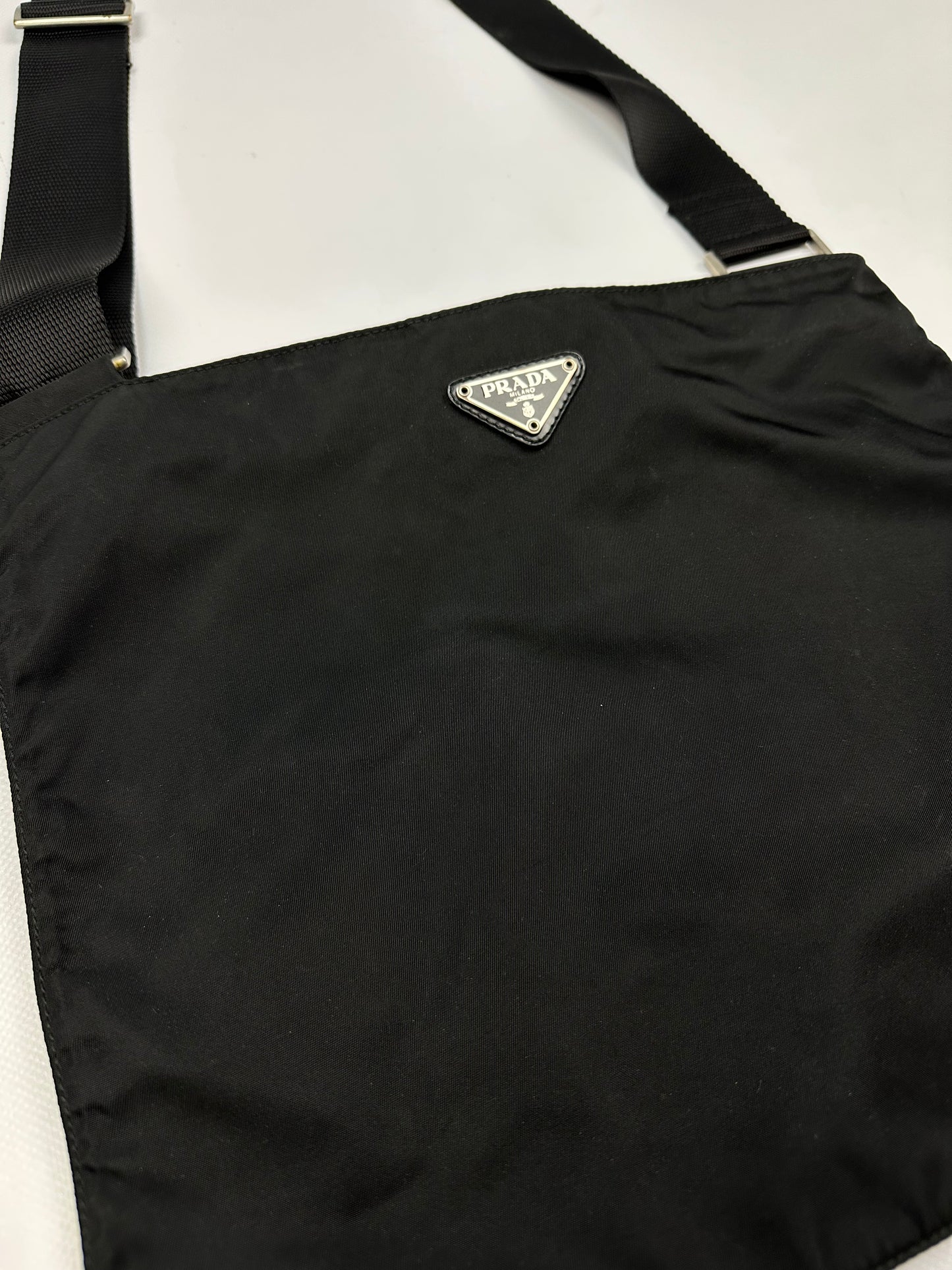 Vintage Prada Nylon Messenger Umhängetasche schwarz