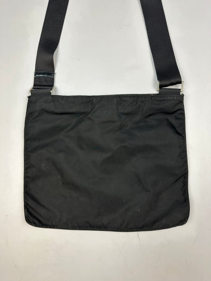 Vintage Prada Nylon Messenger Umhängetasche schwarz