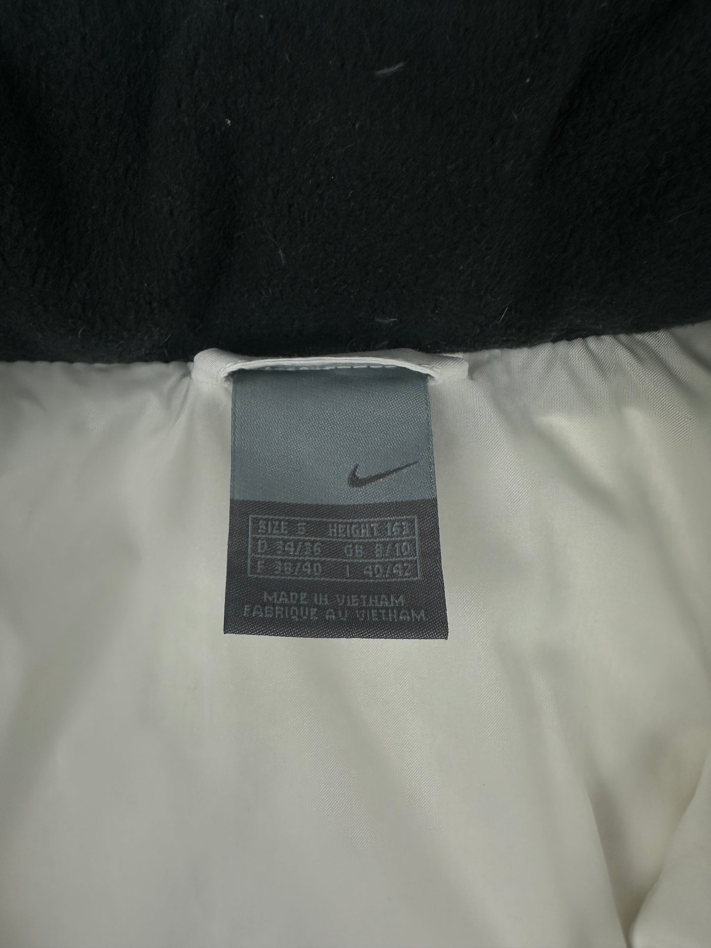 Vintage Nike Puffer Jacket white women's S