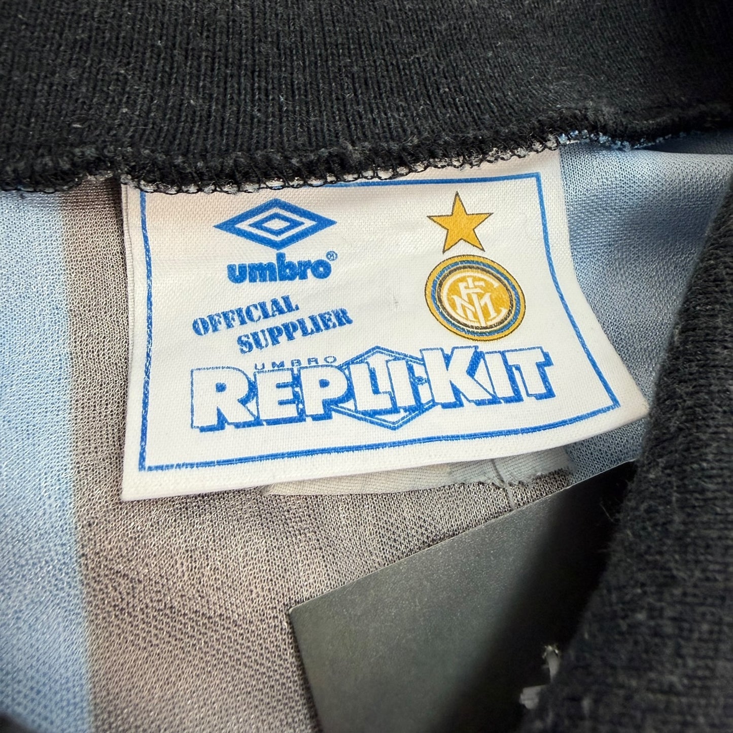 Vintage Umbro Inter Mailand Fußballtrikot blau / schwarz Gr. XL