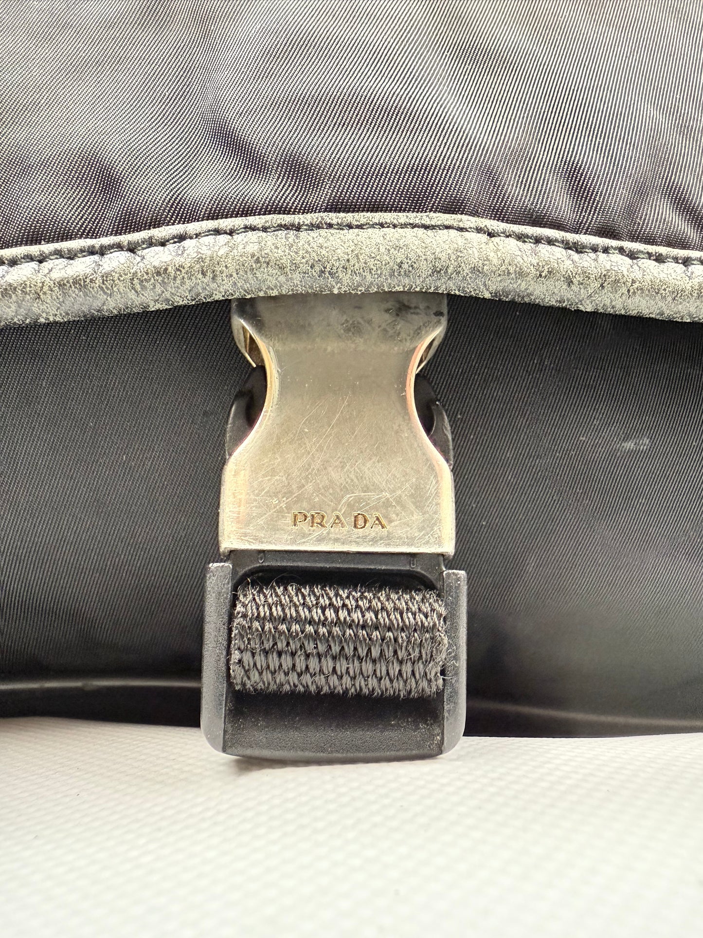 Prada Nylon Sidebag schwarz