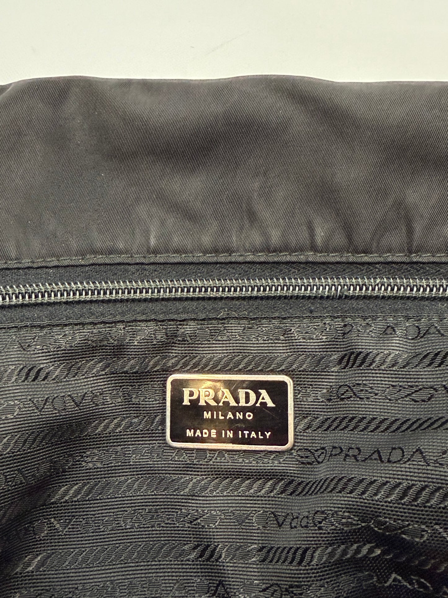 Prada Nylon Sidebag schwarz