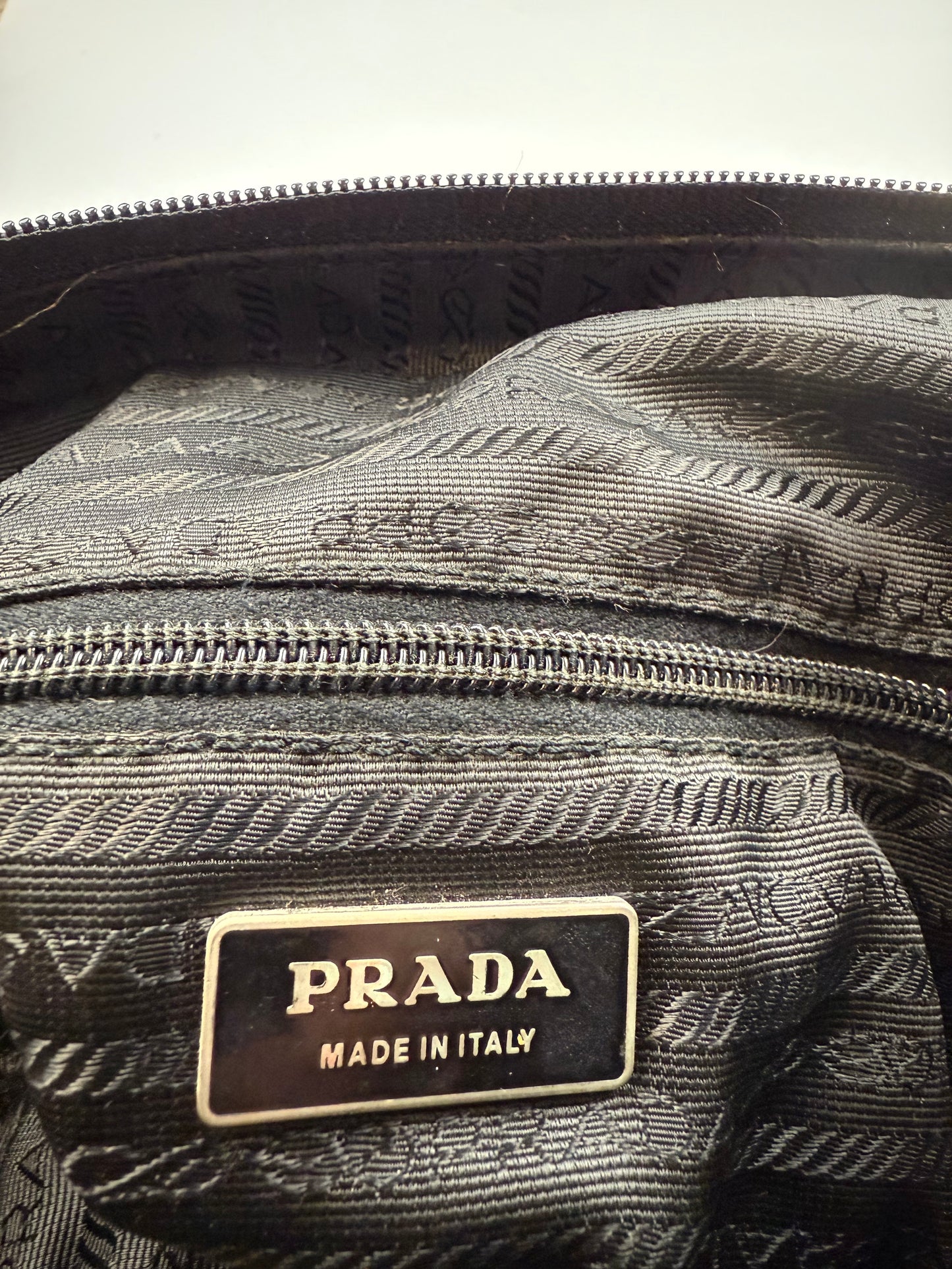 Prada Nylon Sidebag schwarz