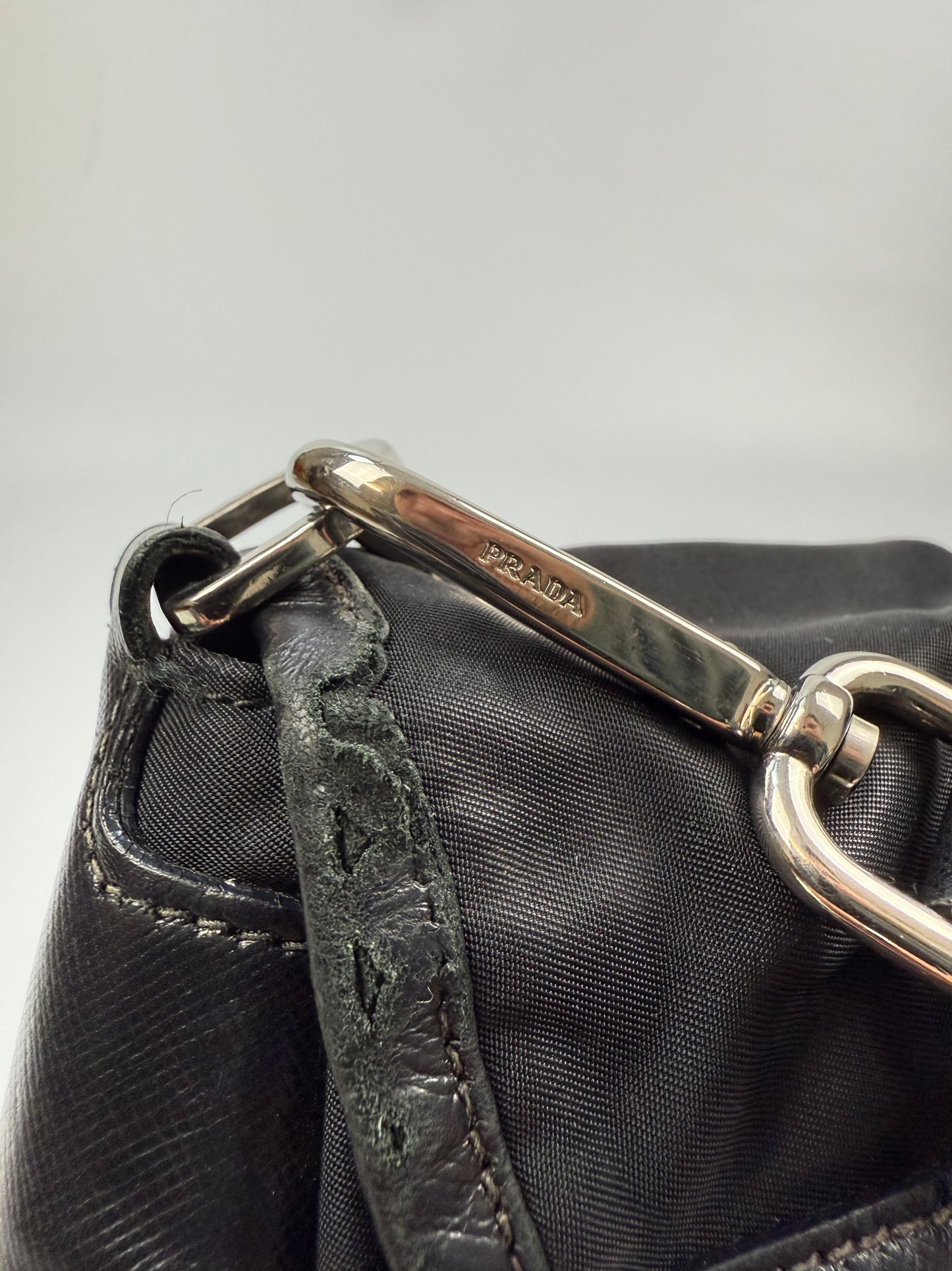 Prada Nylon Sidebag schwarz