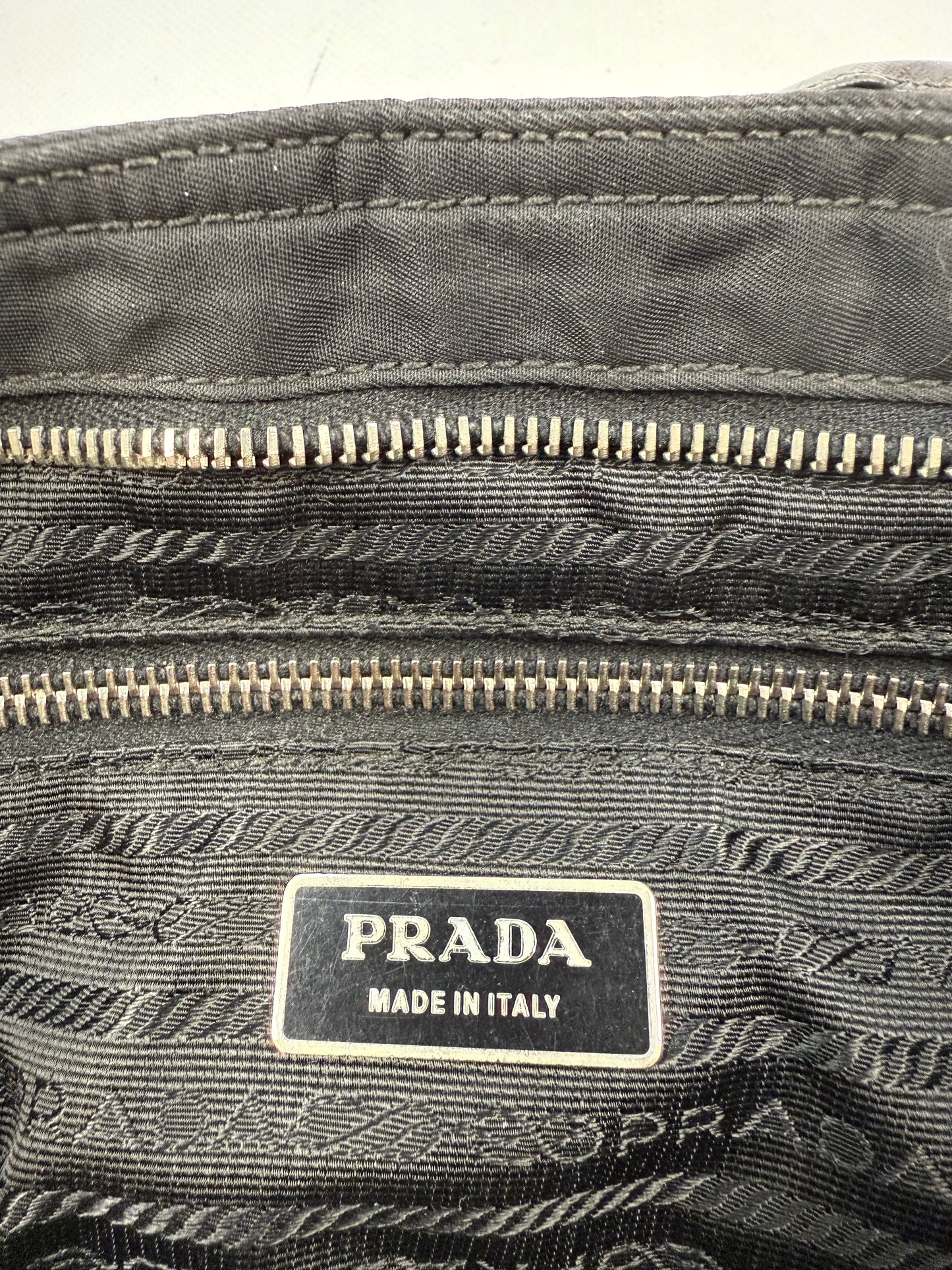 Prada Nylon Sidebag schwarz