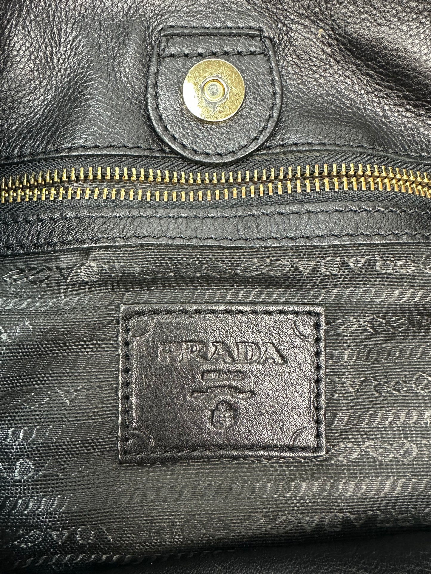 Vintage Prada Ponyhair Soulder Bag schwarz/gold