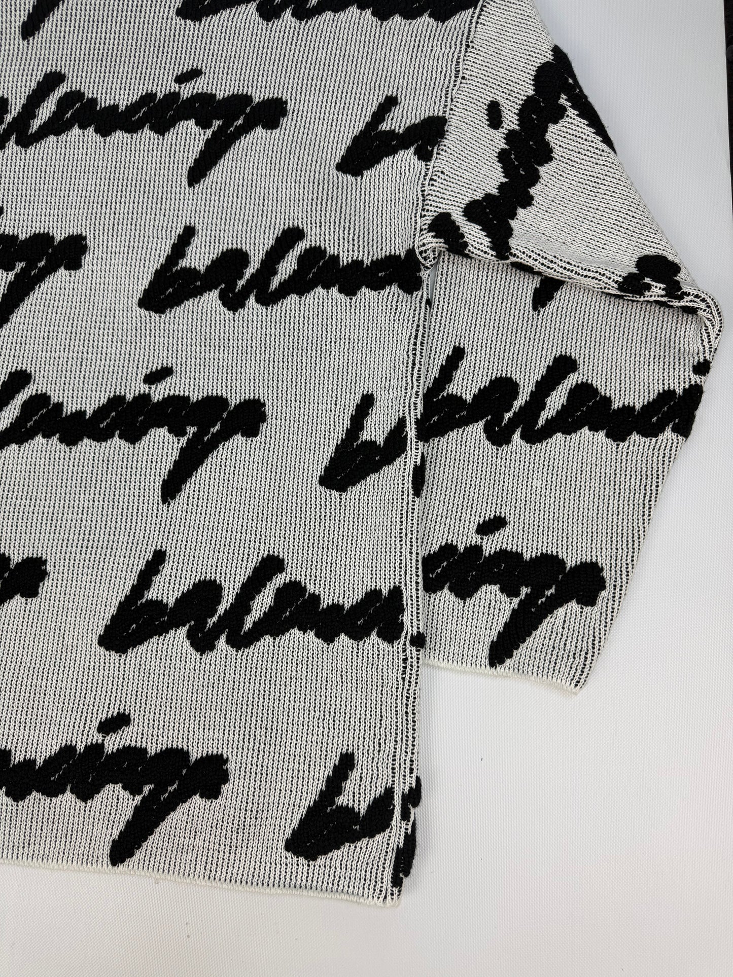 Balenciaga Pullover weiß / schwarz Gr. M