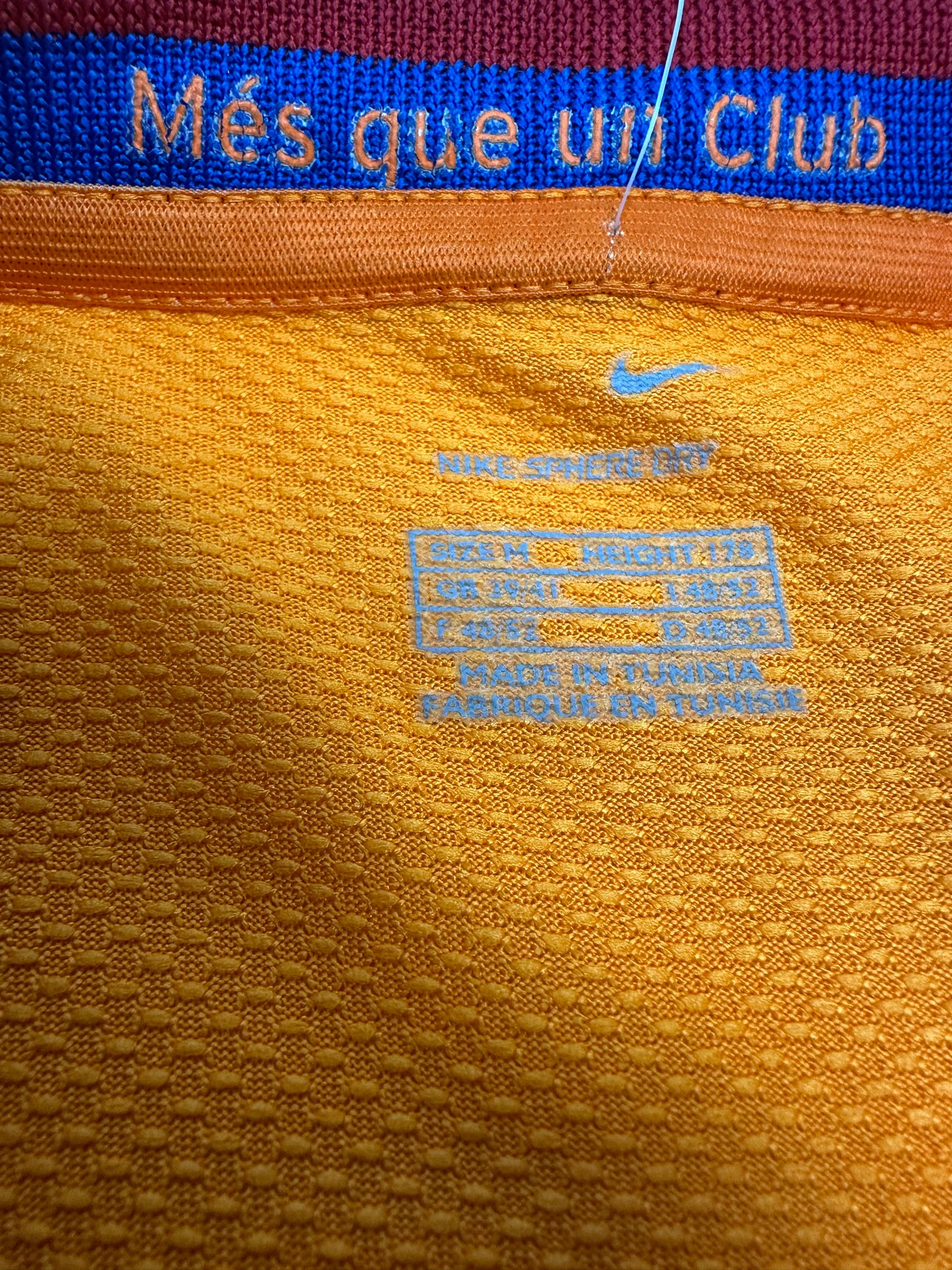 Vintage Nike Barcelona Fußballtrikot orange M