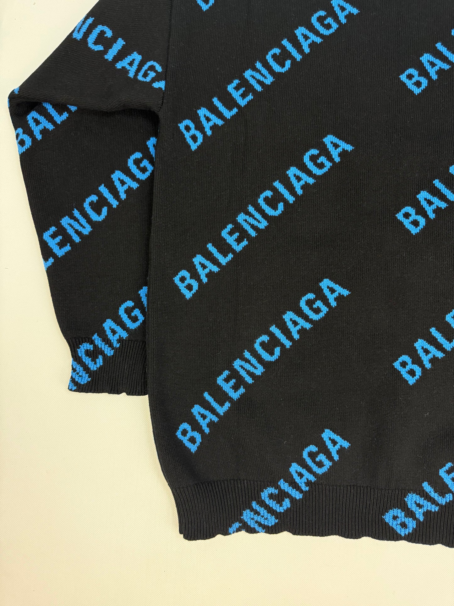 Balenciaga Pullover blau / schwarz Gr. S