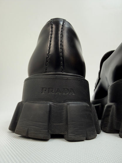 Prada Monolith Loafer schwarz Gr. 41,5