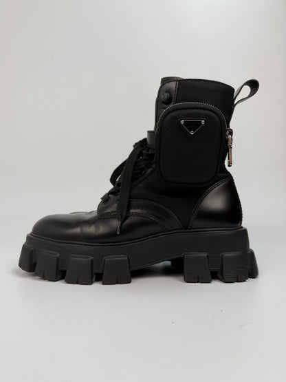 Prada Monolith Stiefel schwarz Gr. 41,5