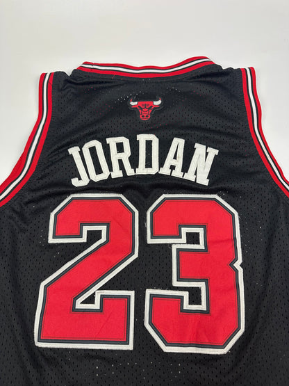 Vintage Nike Chicago Bulls / Jordan Basketball Trikot schwarz/rot Gr. M