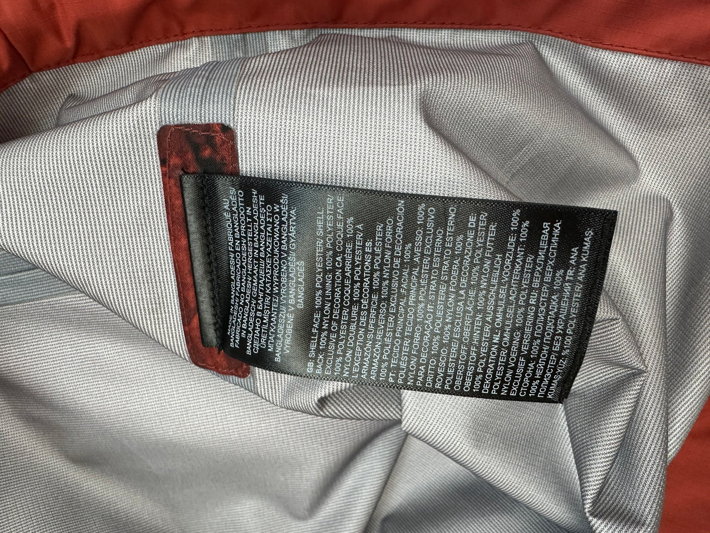 The North Face Regenjacke rot Gr. M