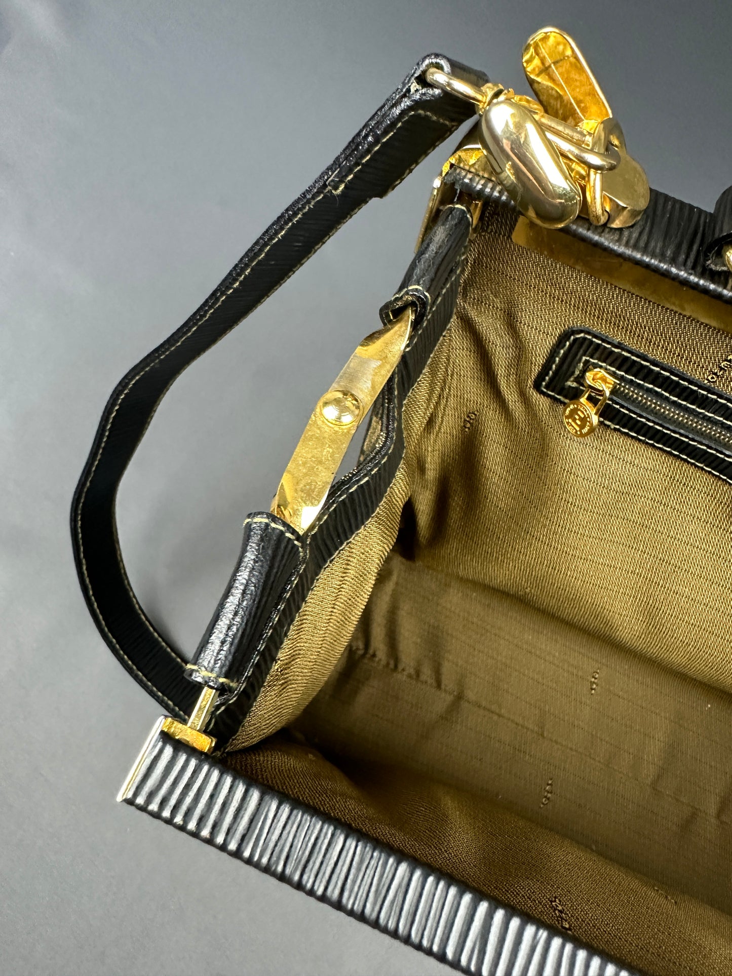 Vintage Fendi Zucca handbag brown