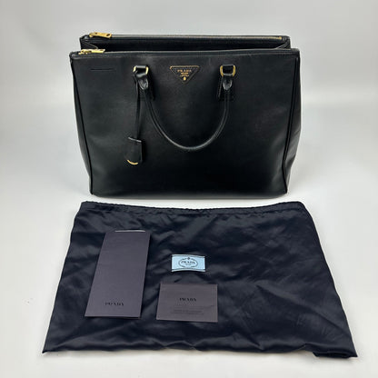 Vintage Prada Fuoco Saffiano Lux Handtasche schwarz
