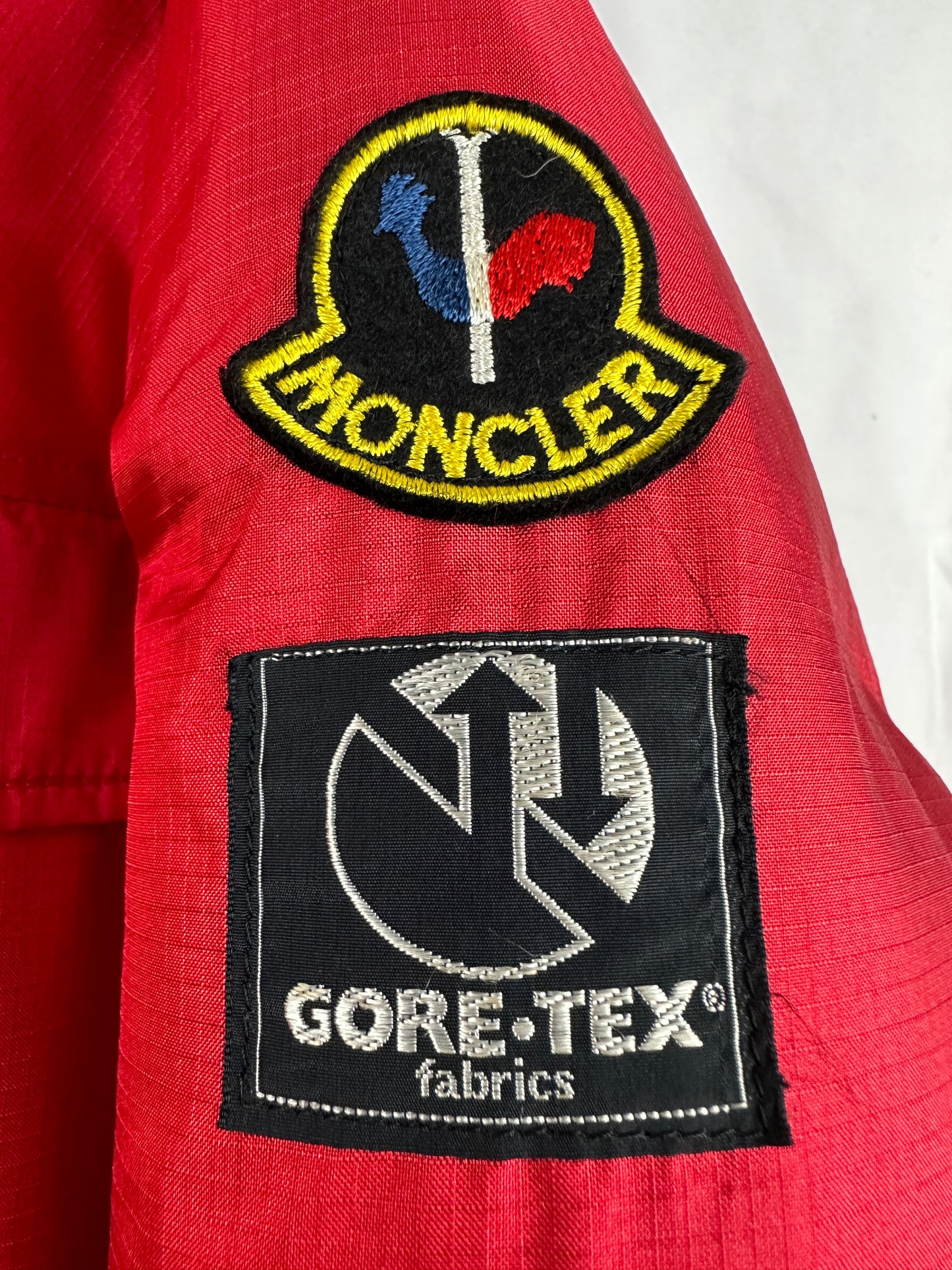 Vintage Moncler x Asics x Gore-Tex Puffer Jacke rot Damen S