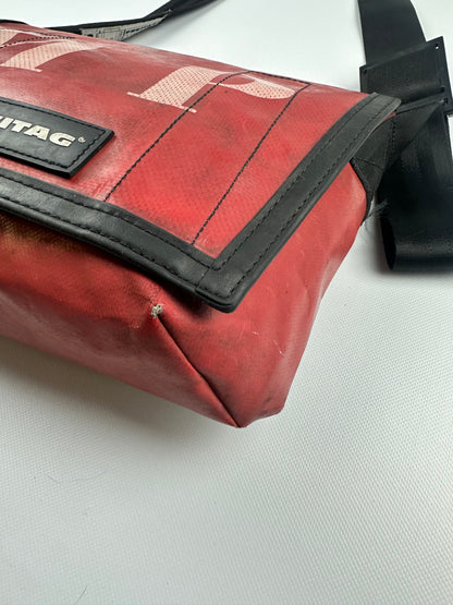 Freitag Umhängetasche rot